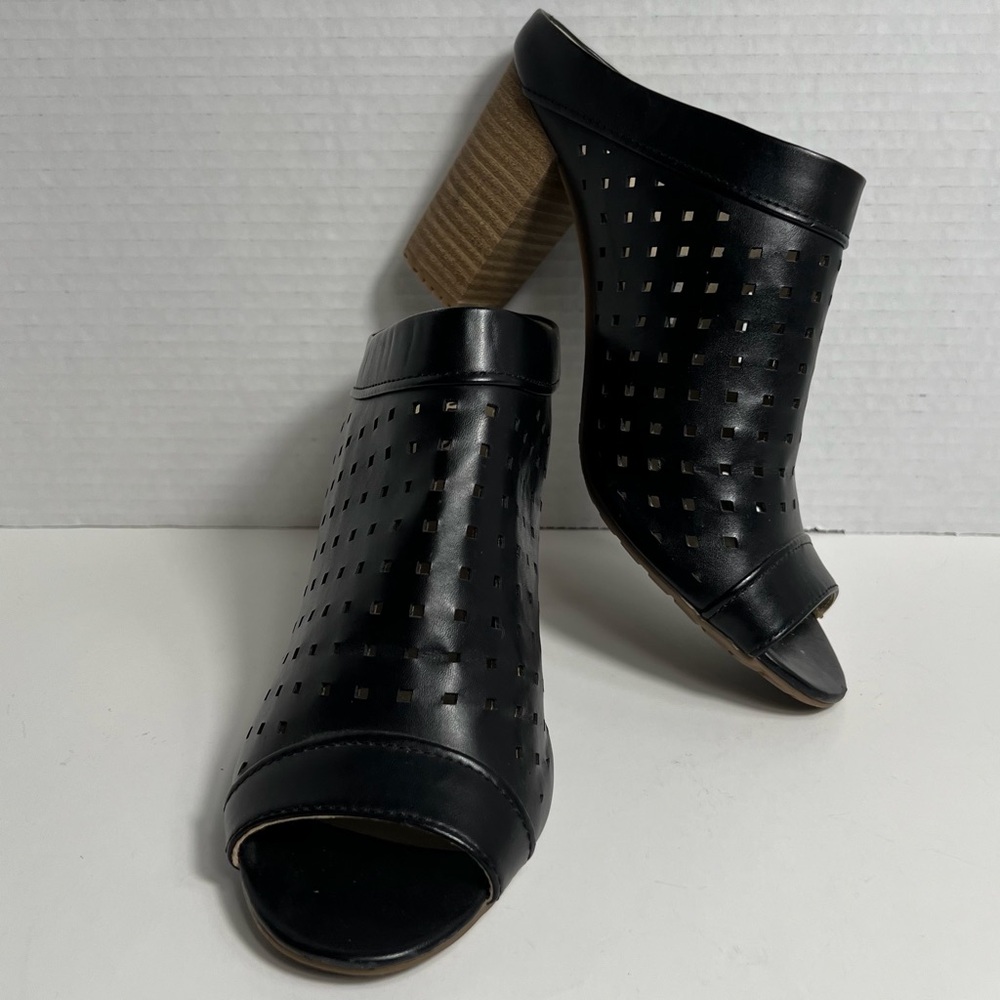 Rialto Maribel Black Peep Toe Block Heel Mules 7.5 M Laser Cut Slip On Sandals